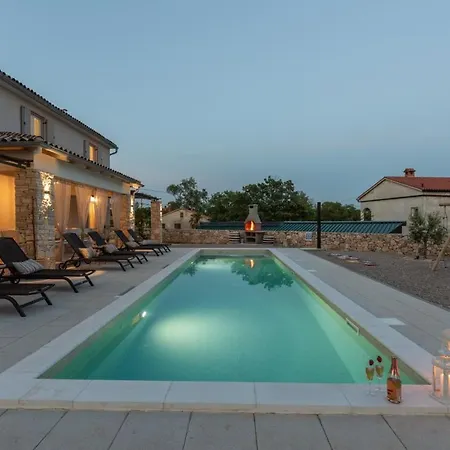 Batelica In Sveti Bartul - Haus Fuer 8 -10 Personen Villa *