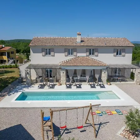 Villa Batelica In Sveti Bartul - Haus Fuer 8 -10 Personen *
