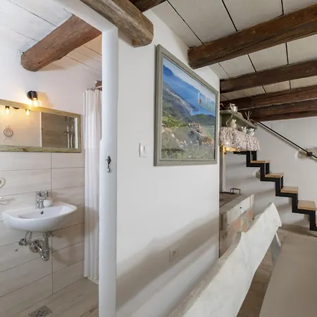 Batelica In Sveti Bartul - Haus Fuer 8 -10 Personen Vila Labin (Istria)