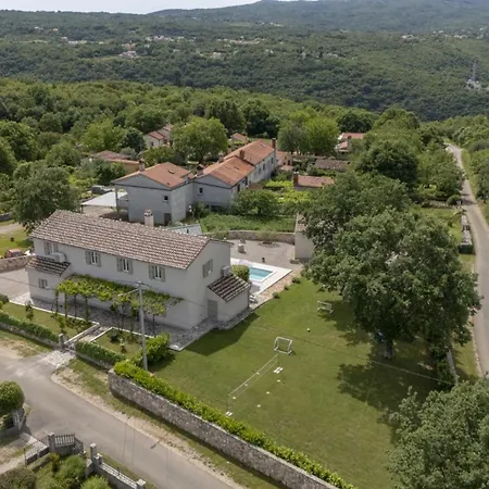 Batelica In Sveti Bartul - Haus Fuer 8 -10 Personen Vila Labin (Istria)