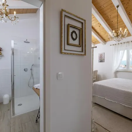Vila Batelica In Sveti Bartul - Haus Fuer 8 -10 Personen Labin (Istria)
