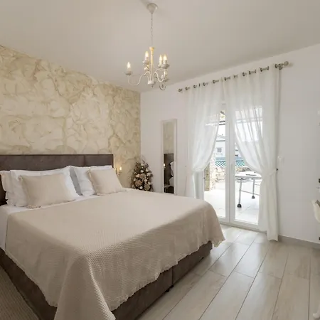 Villa Batelica In Sveti Bartul - Haus Fuer 8 -10 Personen