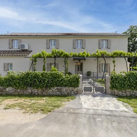 Batelica In Sveti Bartul - Haus Fuer 8 -10 Personen Vila *