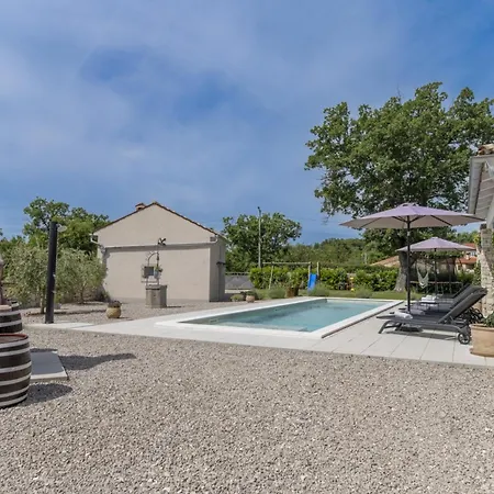 Batelica In Sveti Bartul - Haus Fuer 8 -10 Personen * Labin (Istria)